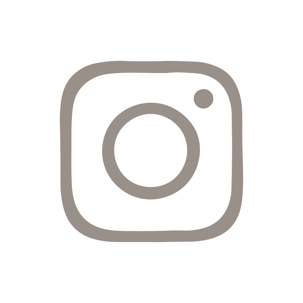 Ein einfaches graues Instagram-Symbol mit abgerundeten Ecken auf weißem Hintergrund.