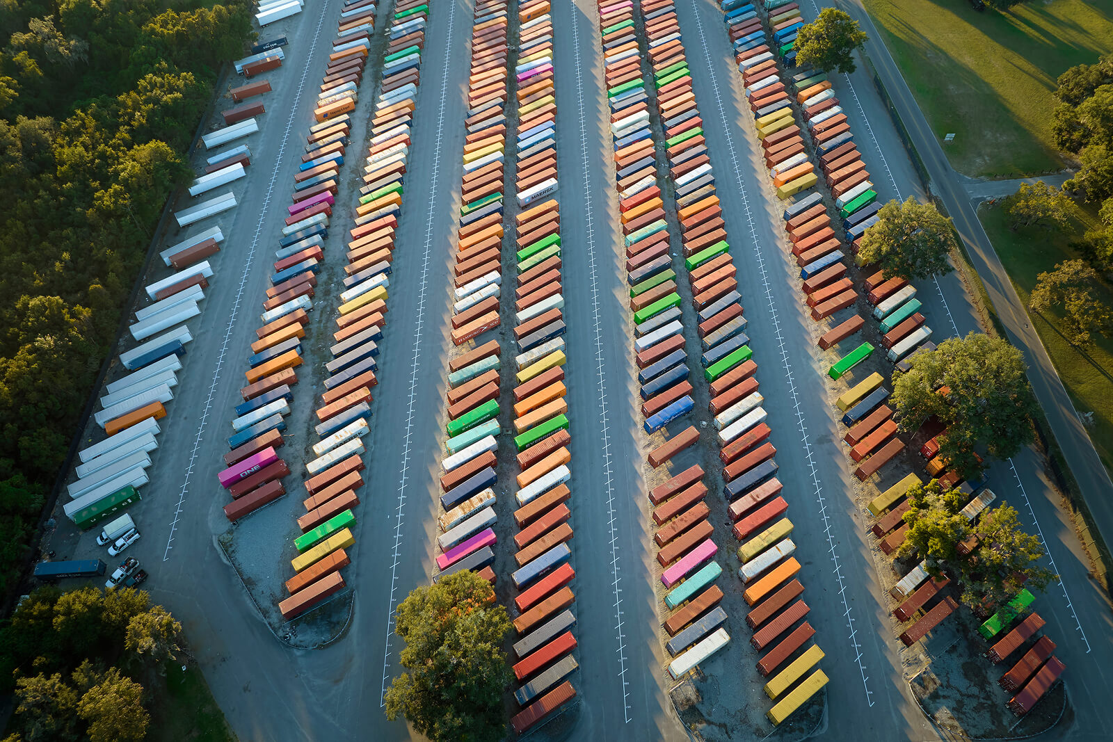 The Bottleneck in Your Supply Chain: Why AI Must Bridge Transportation and Warehouse Operations