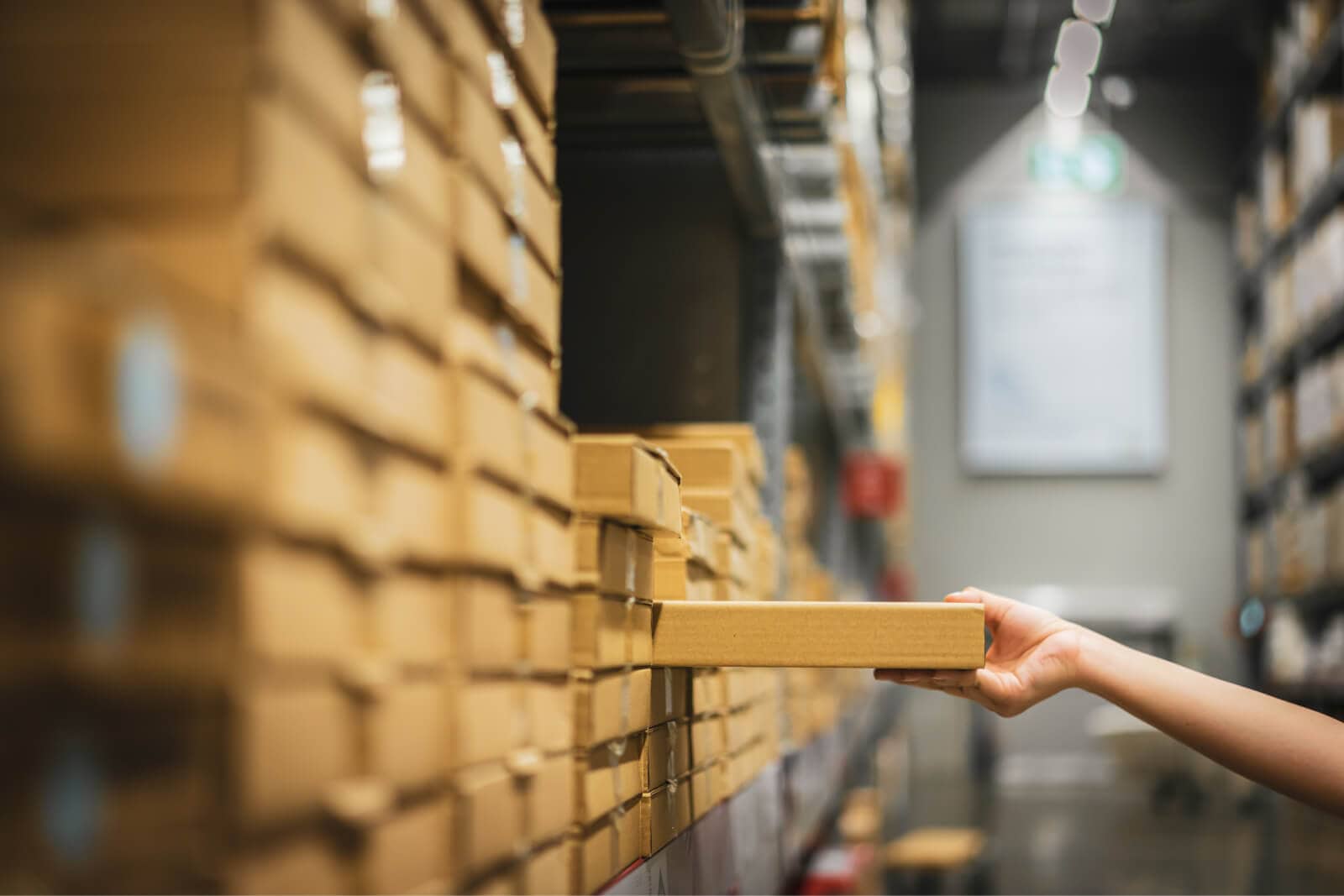 How to Improve Inventory Visibility and Management with Real-Time Supply Chain Software
