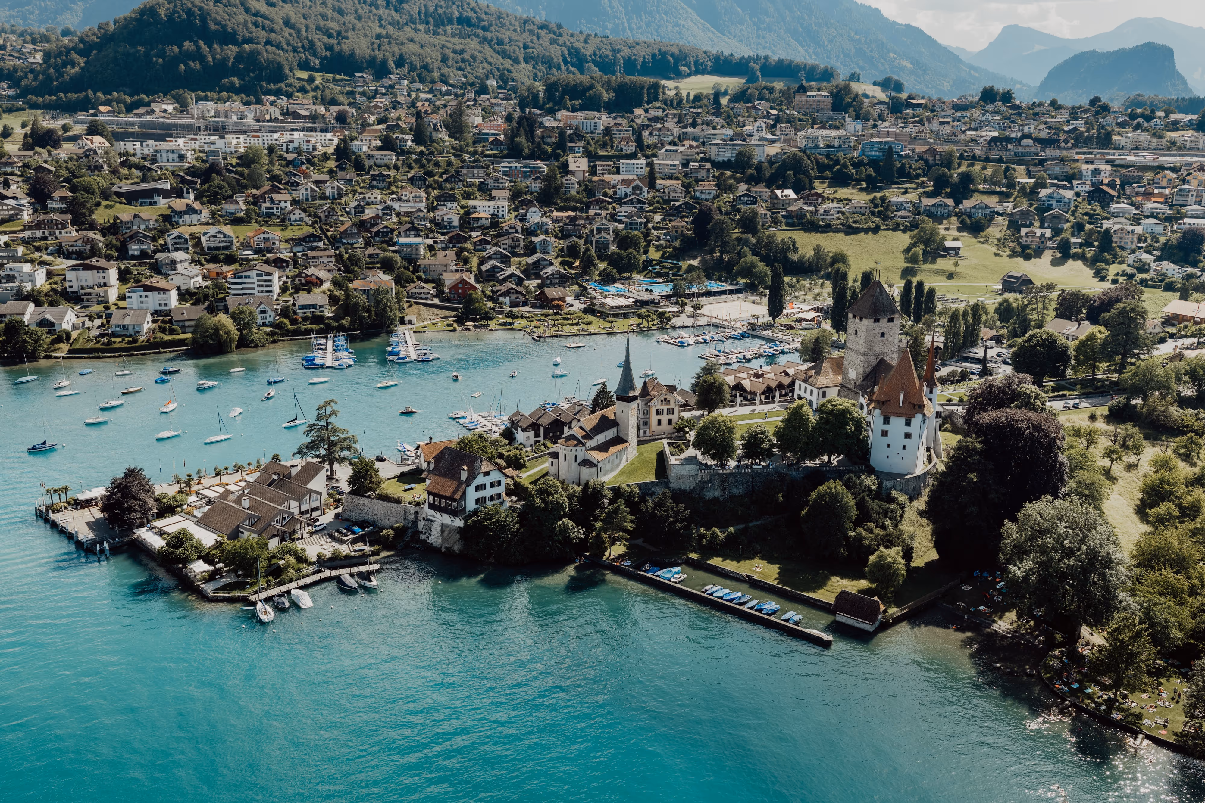 Hochzeit am Schloss Spiez Spiez Schweiz — Fine Art Hochzeitsfotograf LEE KRAMER