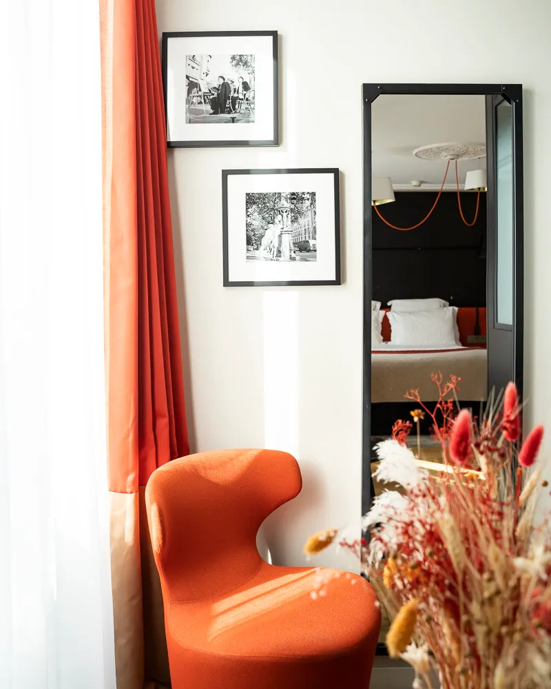 détail studio d'artiste Terrass" hotel Montmartre Paris