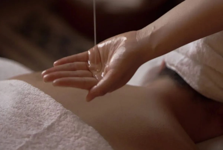 photo soin massage terrass" hotel montmartre paris