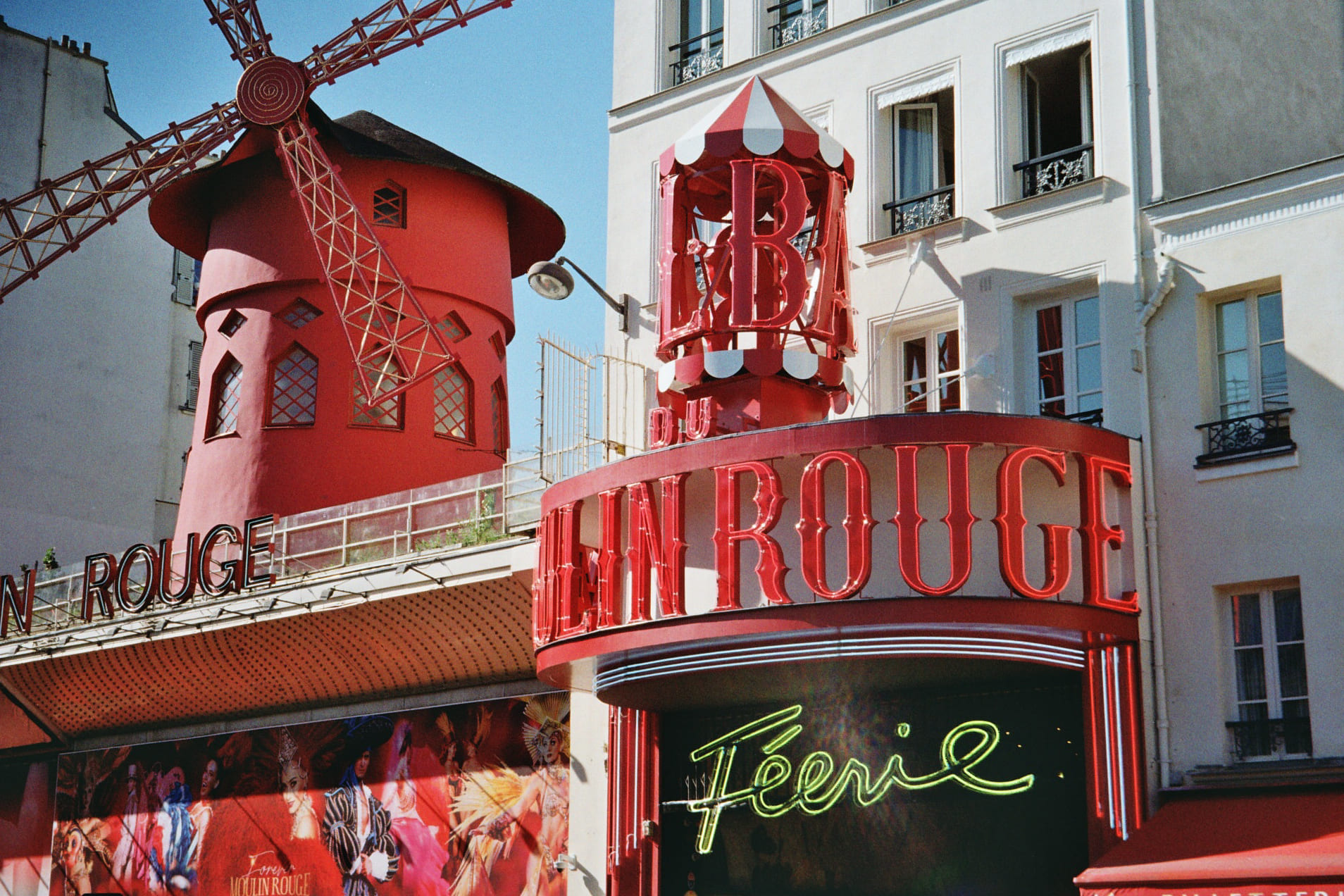 Photo de la bibliothèque Terrass" Hotel Montmartre Paris