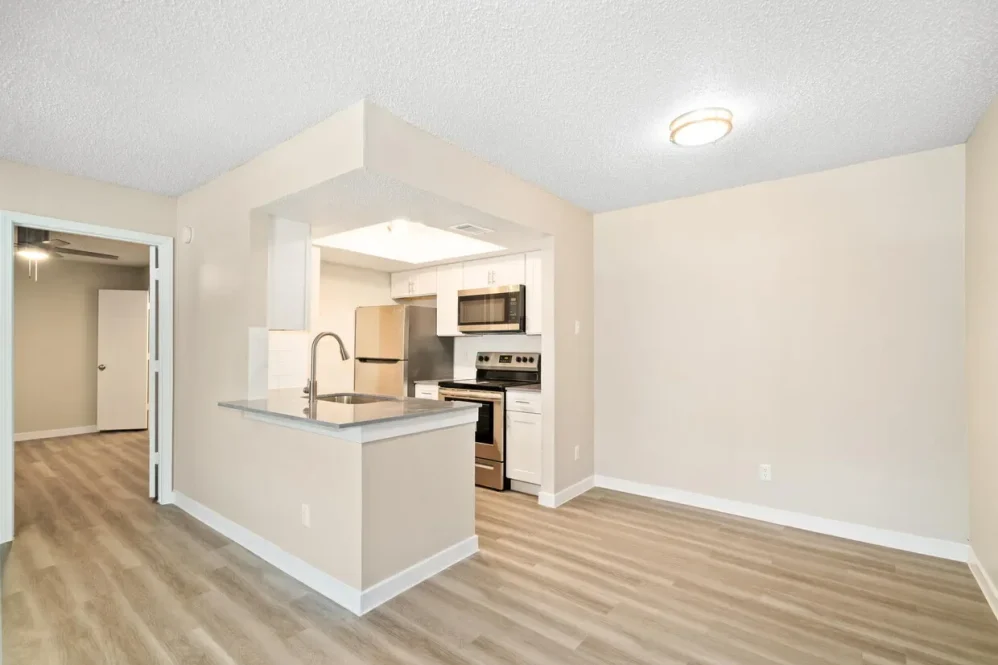 Kitchen/ dining room area