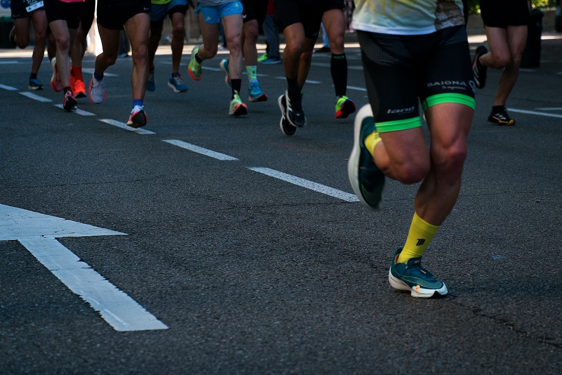 hip weakness causing knee pain in colorado springs