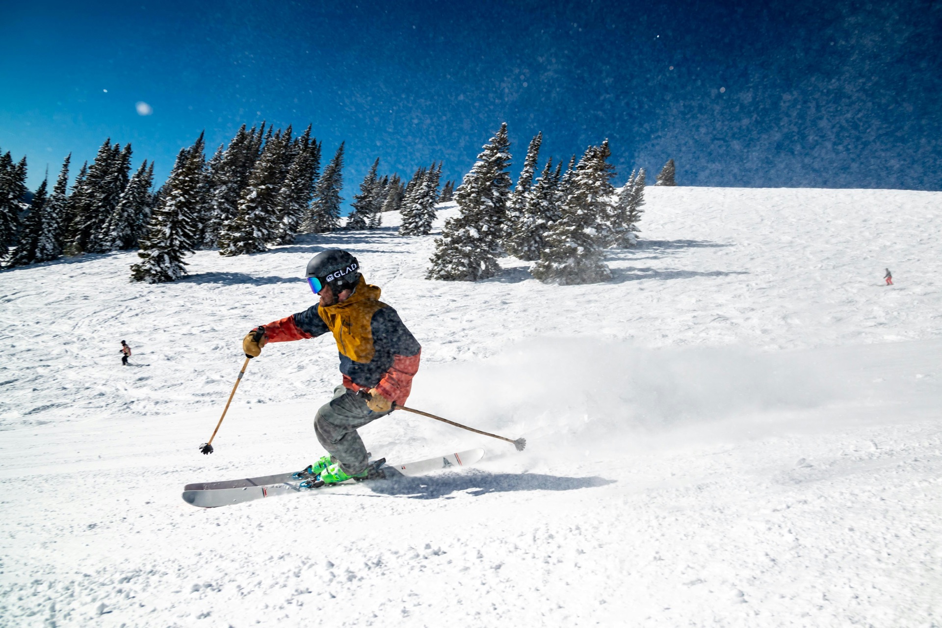 female skiers in colorado springs
