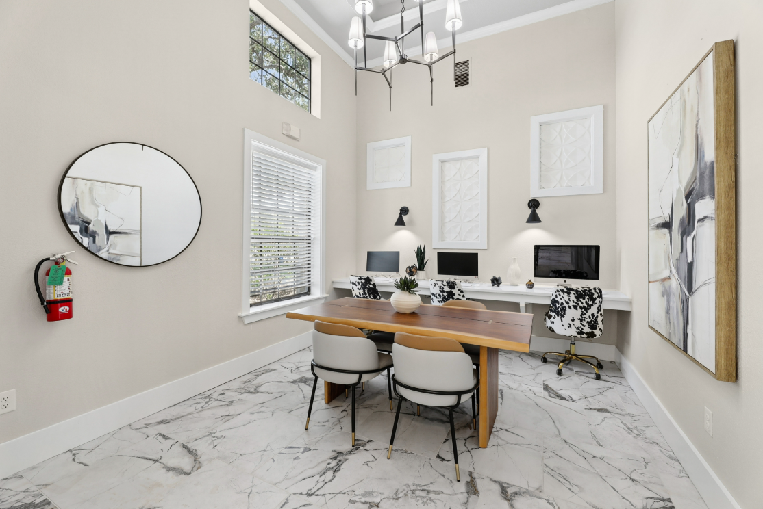 Business Center and Computer Lounge