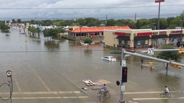 Harvey-ap-31-er-170827_16x9_608