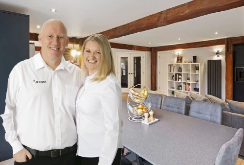 Tracy & Roger | United Kingdom