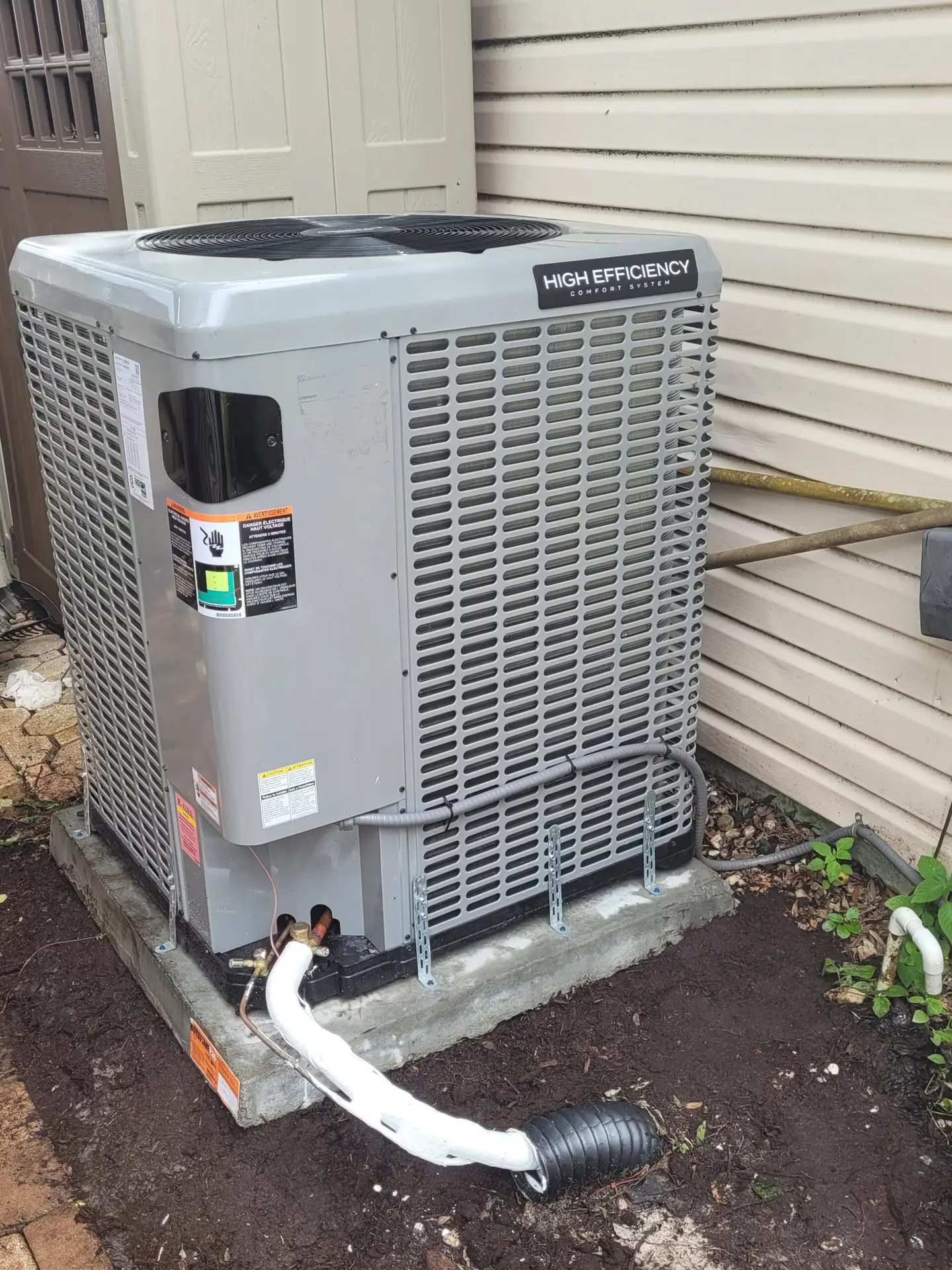 High-efficiency variable-speed heat pump install in Saint Lucie West, Florida
