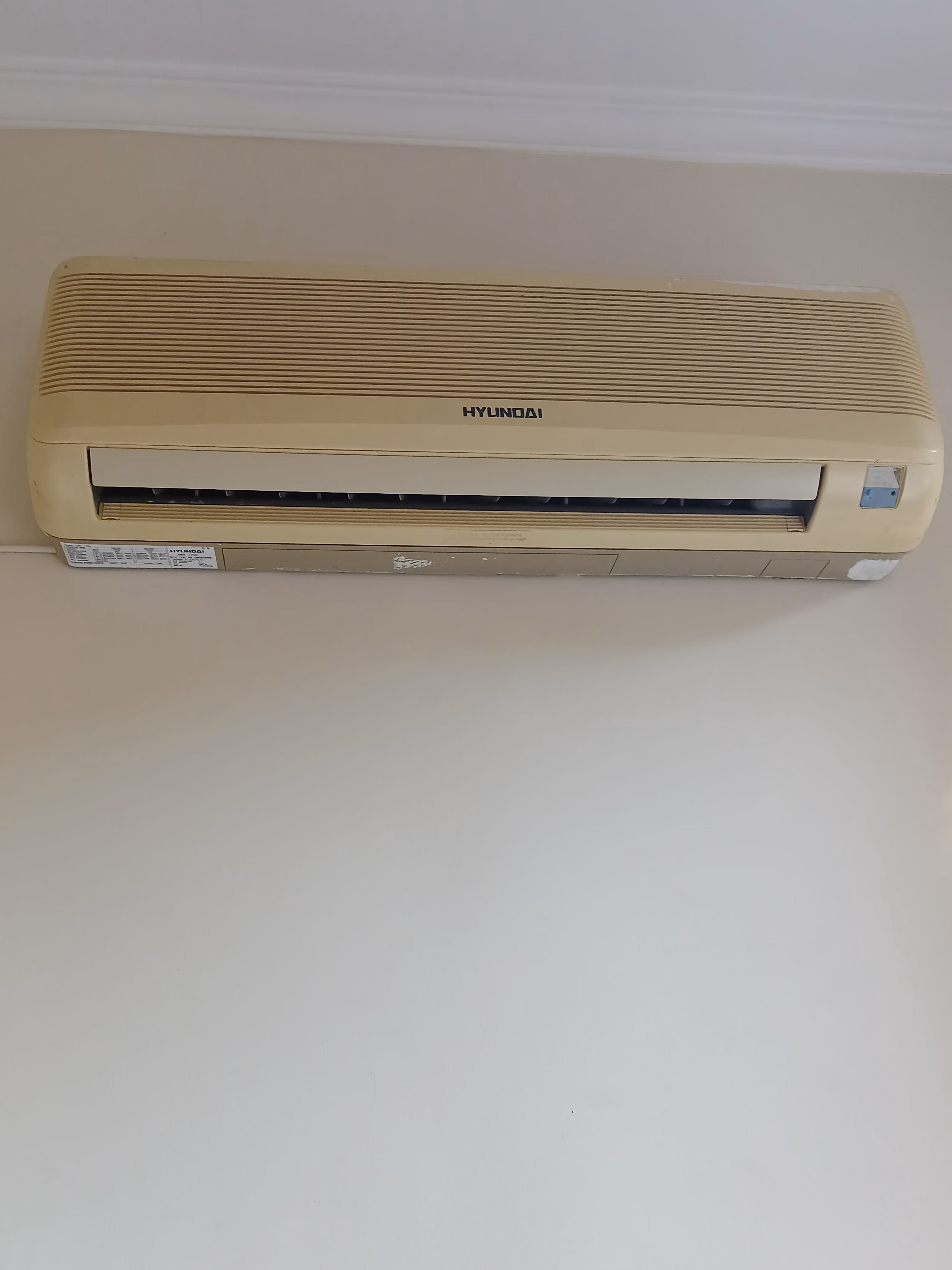 Wall-mounted ductless mini-split head cooling a bonus room in Clarksville, VA