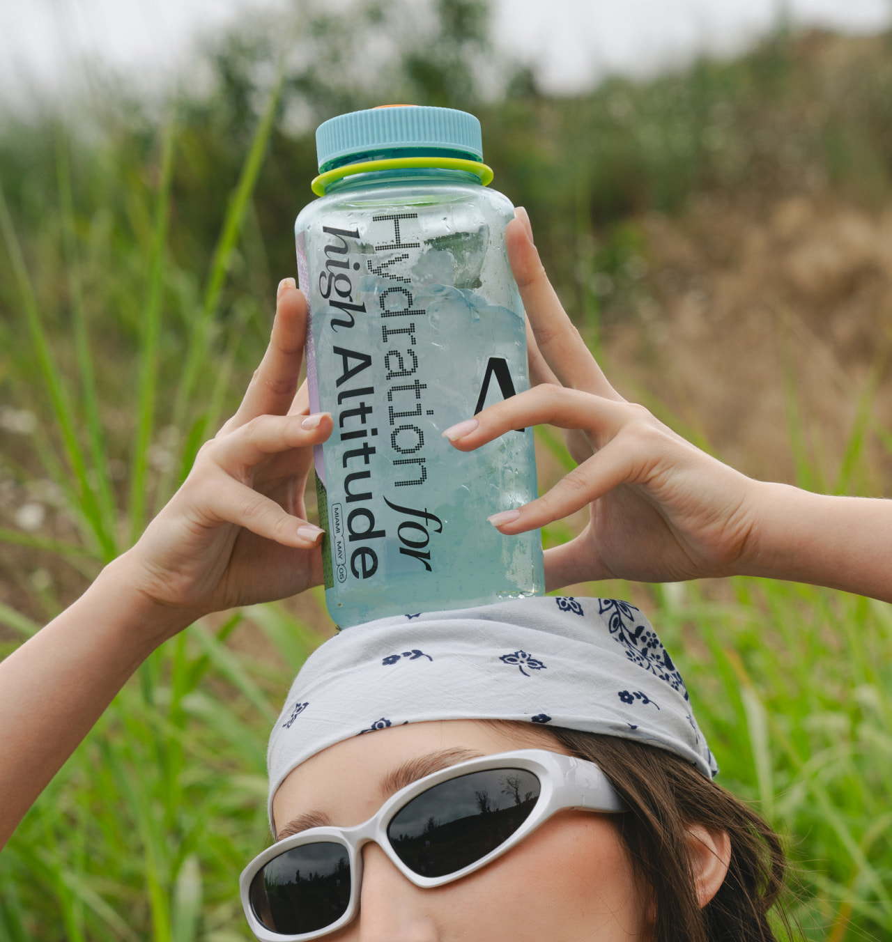 Gemnote-Altitude-Water-Bottle-top-brand-merch-partner-1