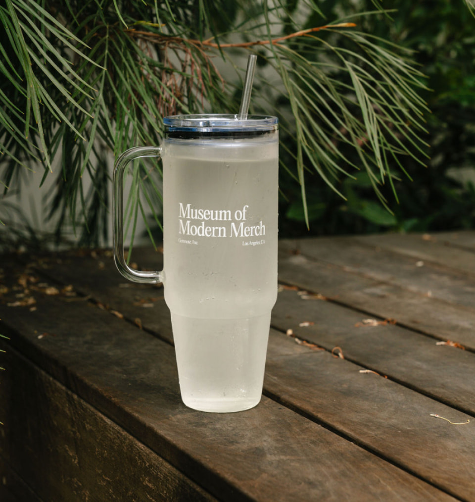 Custom MOMA clear tumbler with handle and straw