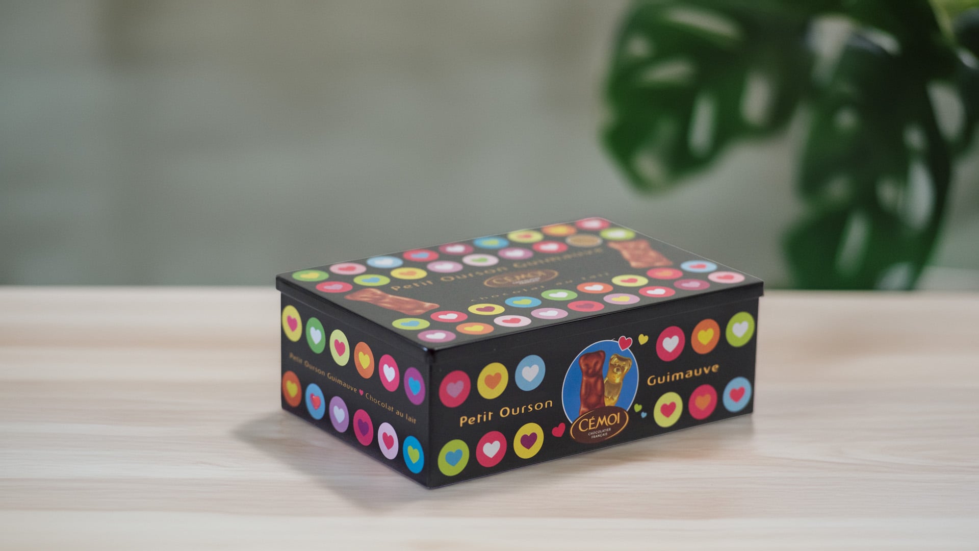 Boîtes Décoratives Personnalisées : Un Emballage Élégant, Collectible et Polyvalent pour les Occasions Spéciales