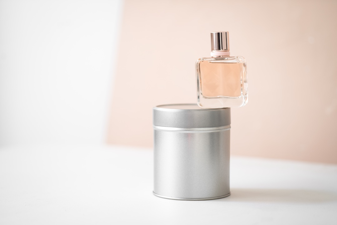 Boite metalique parfum