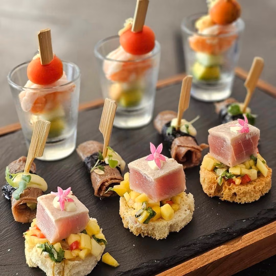 Seared tuna canapé and shrimp cocktail appetisers
