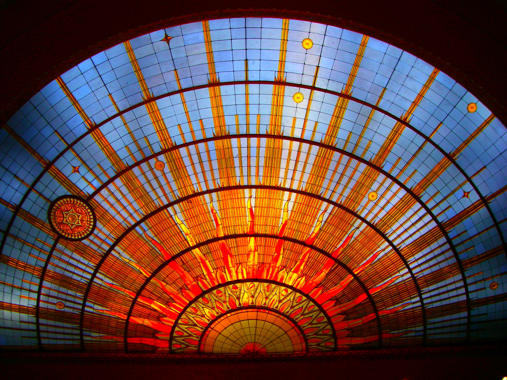 council-chamber-skylight|hidden-cockatoo-stained-glass|Louis-marjorelle-stained-glass|knife-edge stained glass window|hawksmoor-stained-glass-window