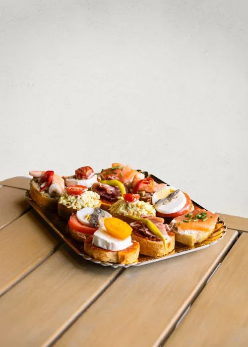 Plateau de tapas et toasts de la Maison Lagahe au Henri Food Court à Lescar