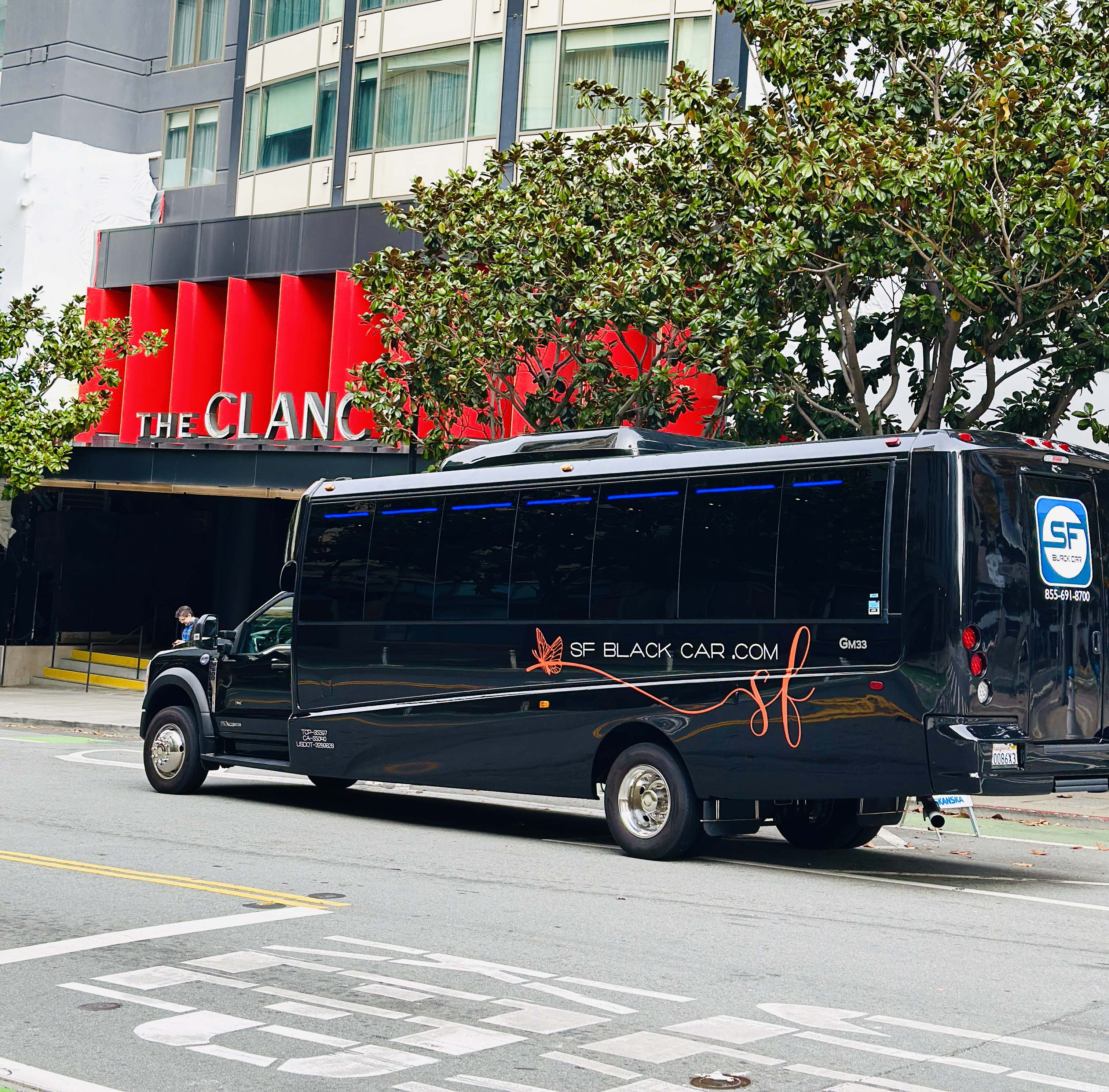 SF Black Car Mini Coach chauffeured vehicle in black
