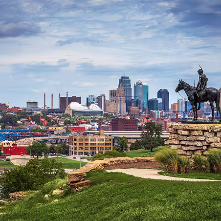 Zum service area – Kansas City, Missouri skyline with Scout statue