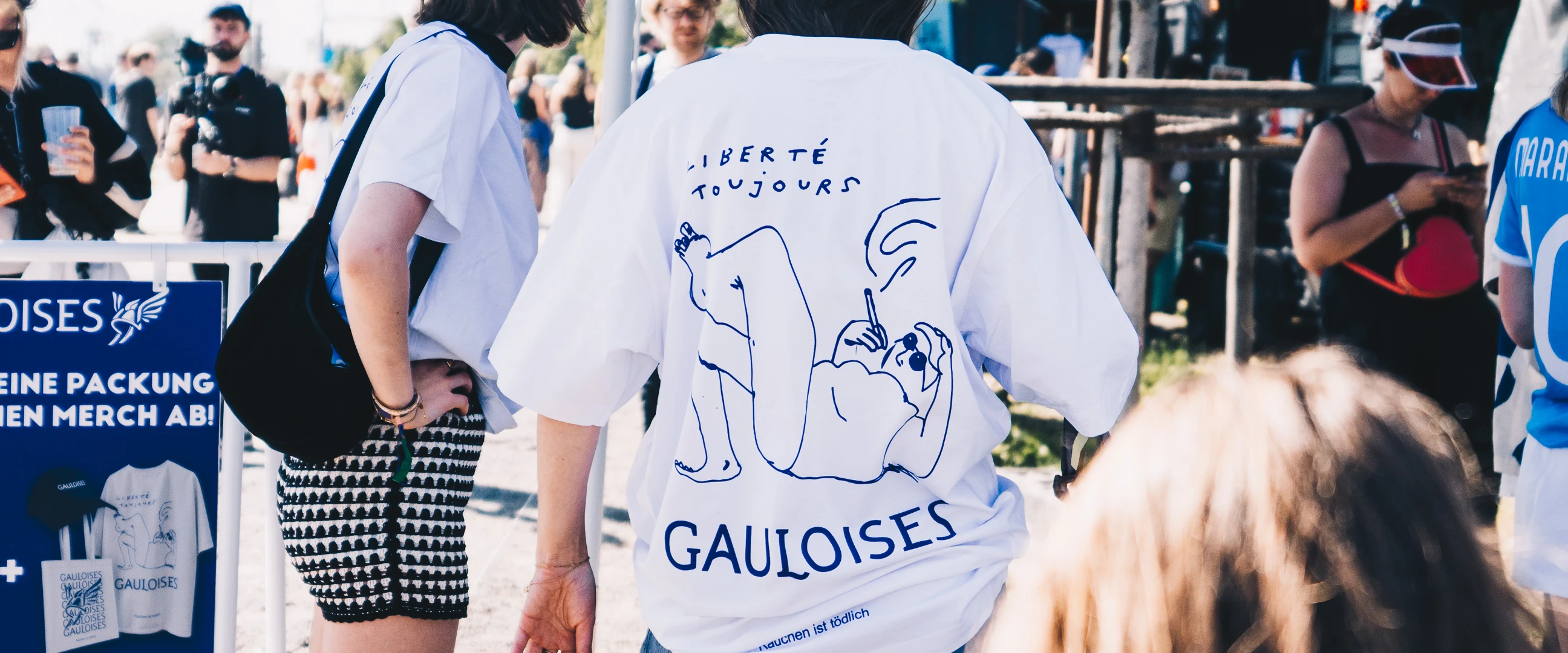 Besucher an der Gauloises-Aktivierungsfläche auf einem Festival