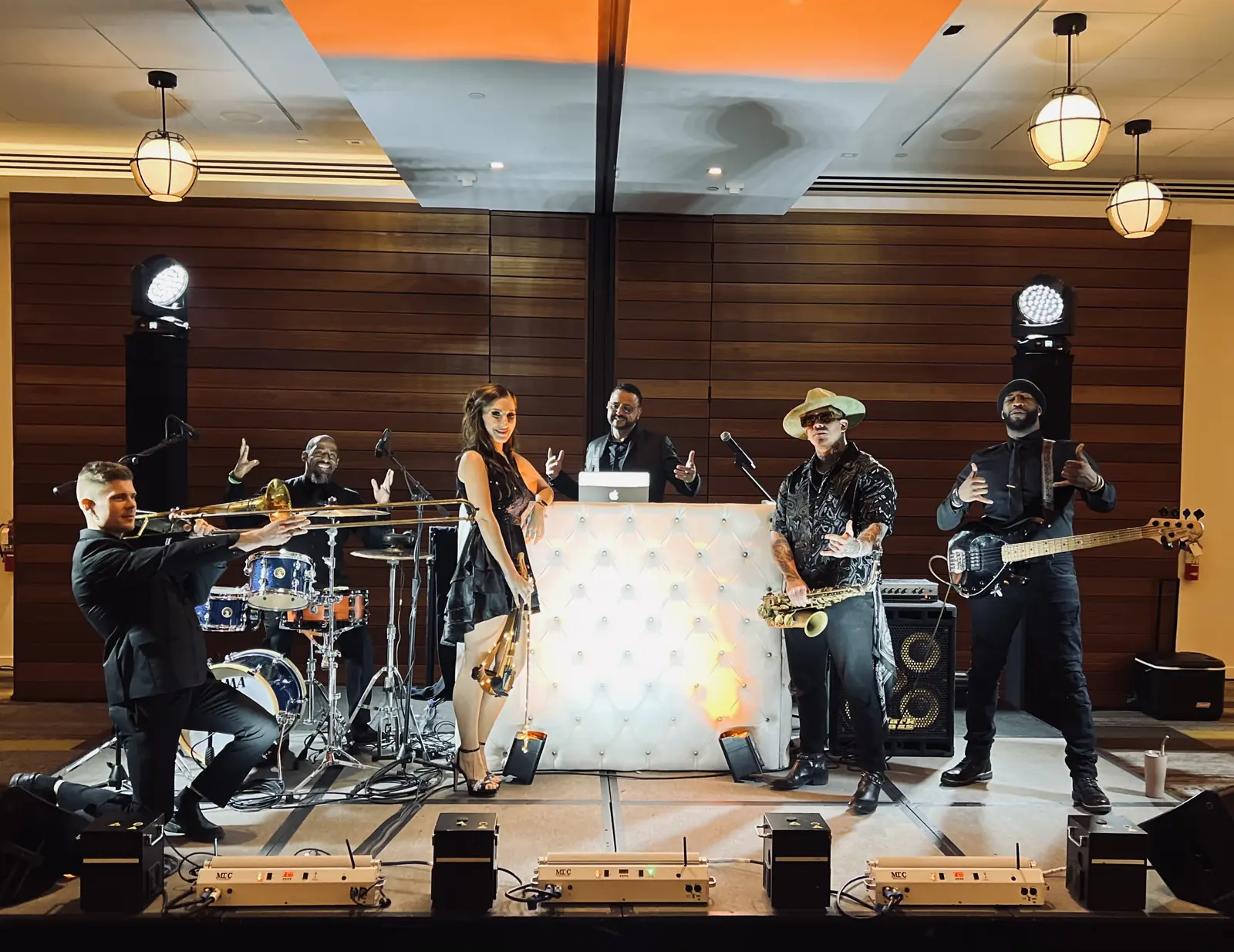 DME AllStars performing live