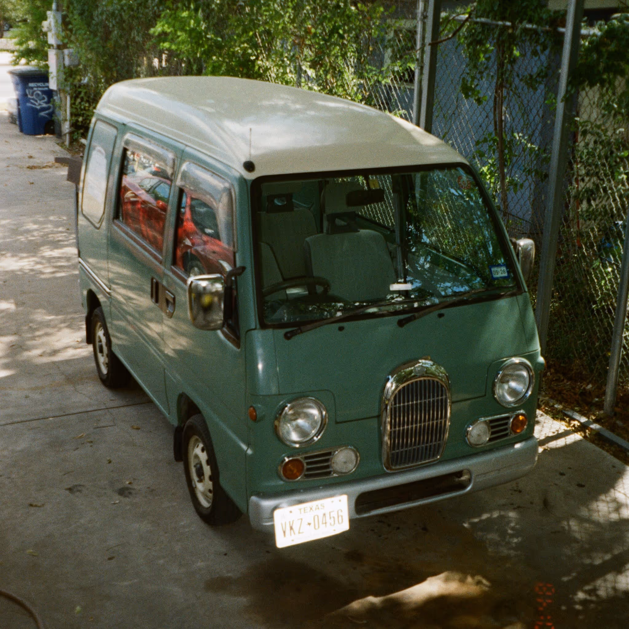 A subaru sambar kei van