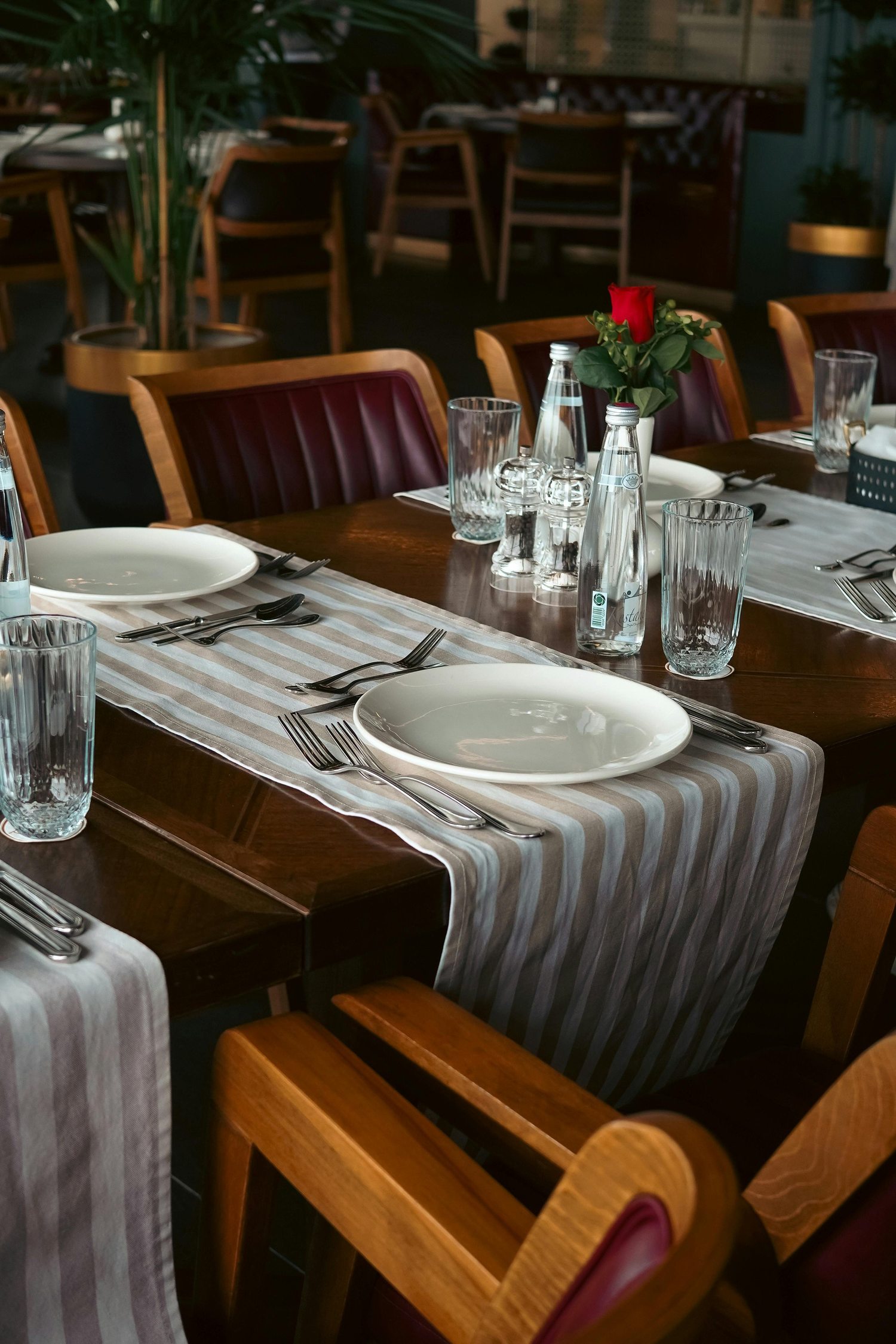 Restaurants à Megève — intérieur chaleureux d'une table gastronomique