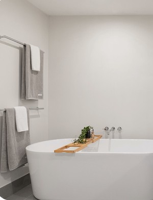 Soft Linen Bath Retreat