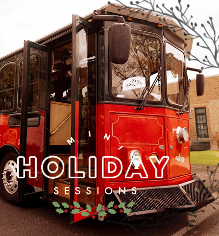 Mini holiday photo shoots on the trolley