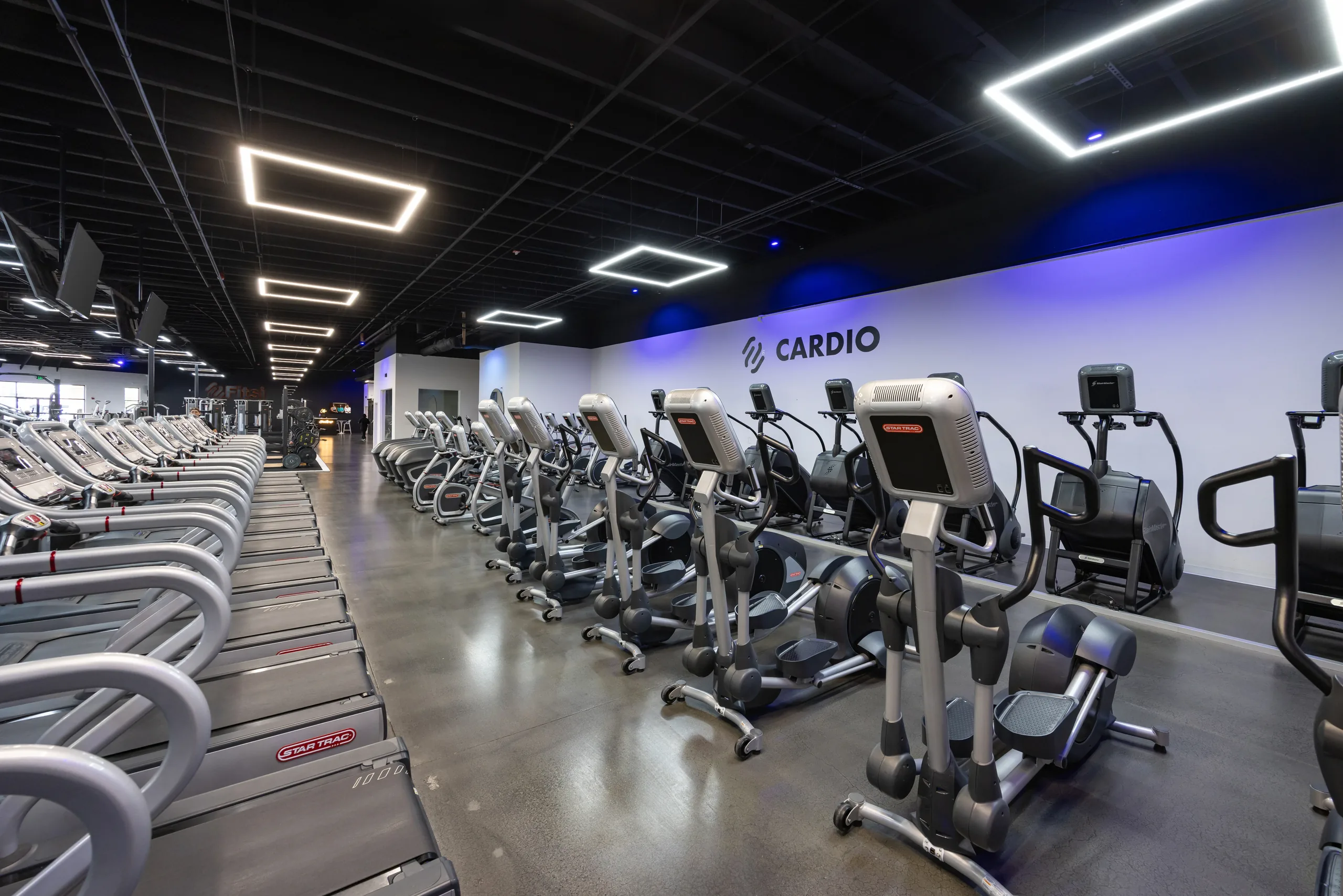 Cardio bank at Fitsi Escondido