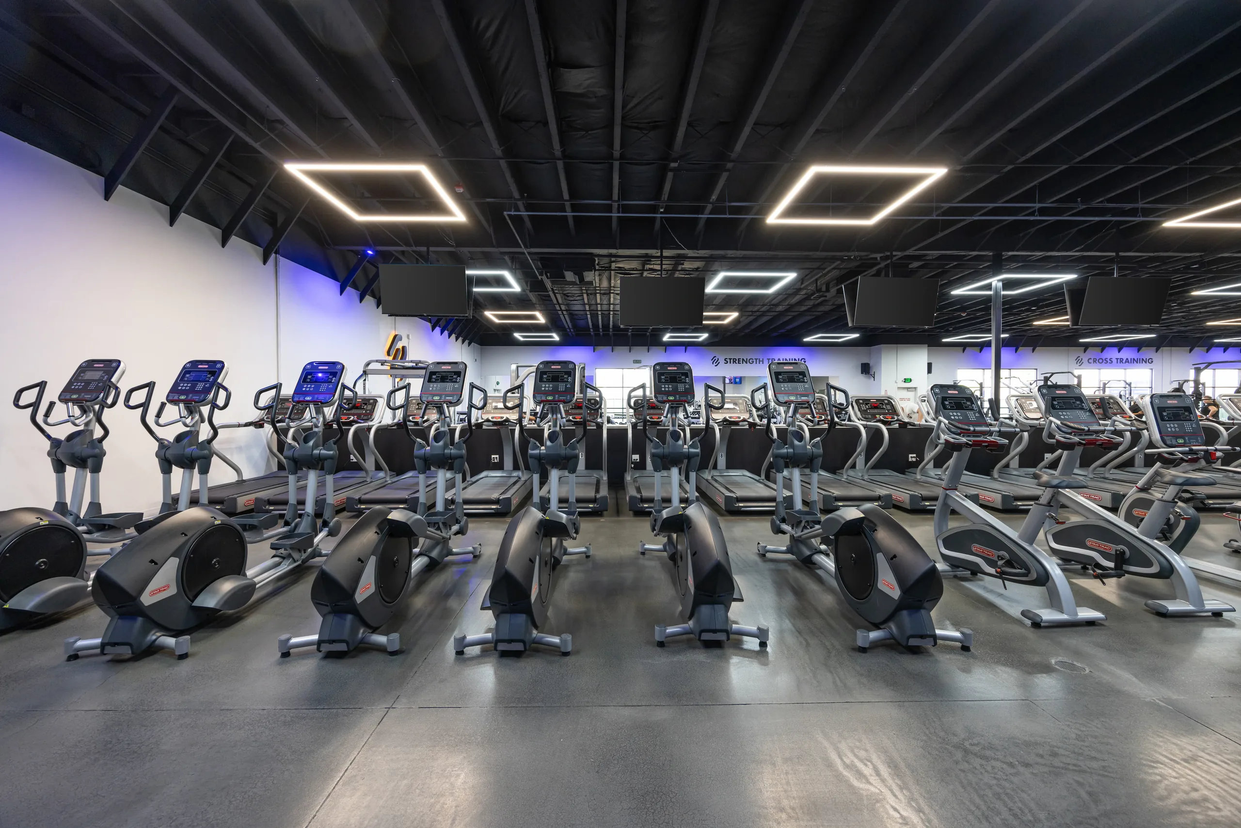 Cardio zone — treadmills and StairMasters at Fitsi Escondido
