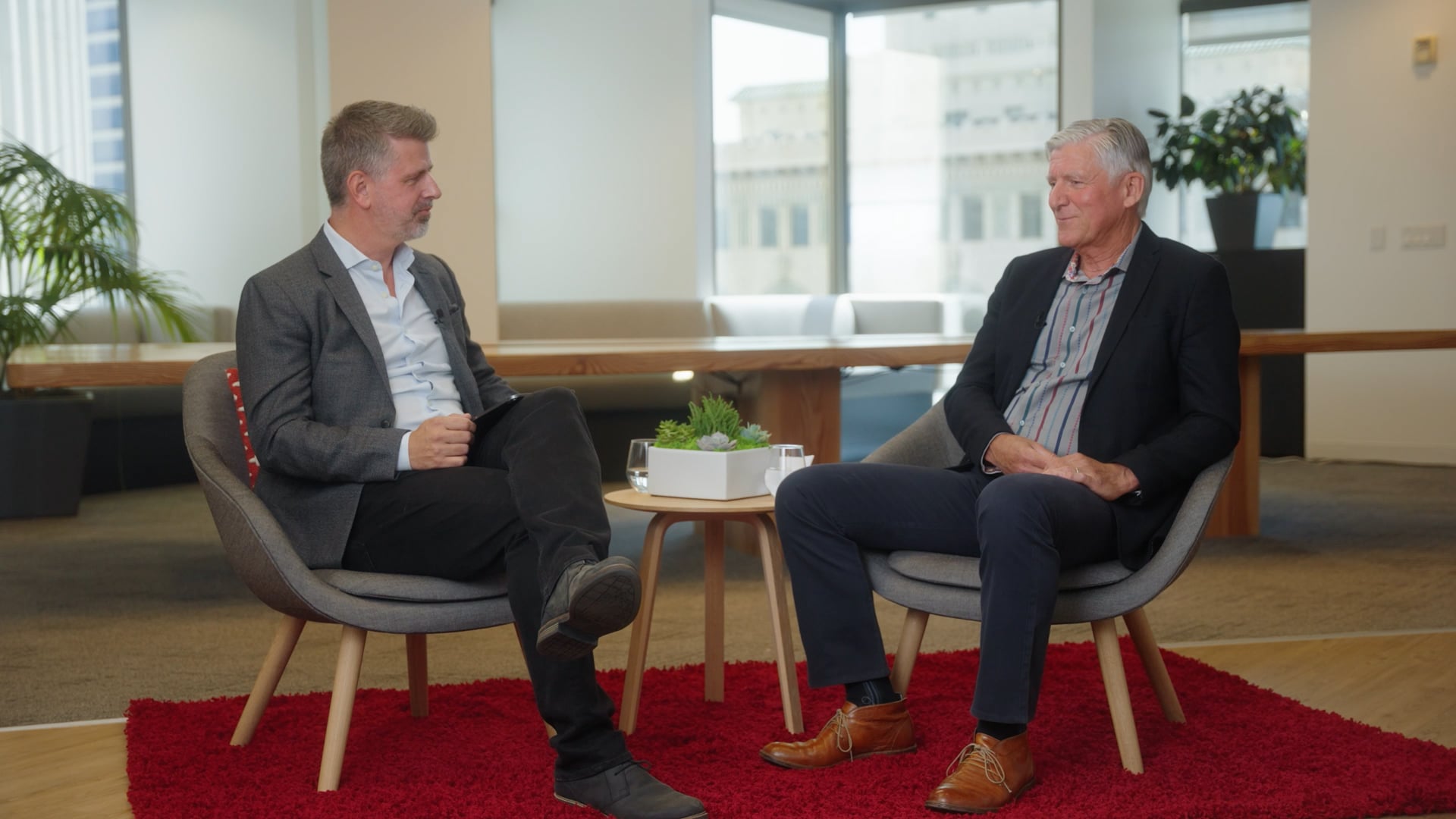Lee Miles interviewing Bjarne Hansen in a three-camera Sitecore fireside chat