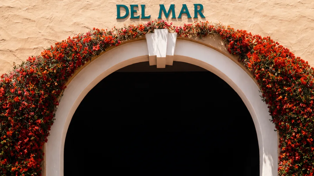 The flower lined entrance arch at Del Mar racetrack