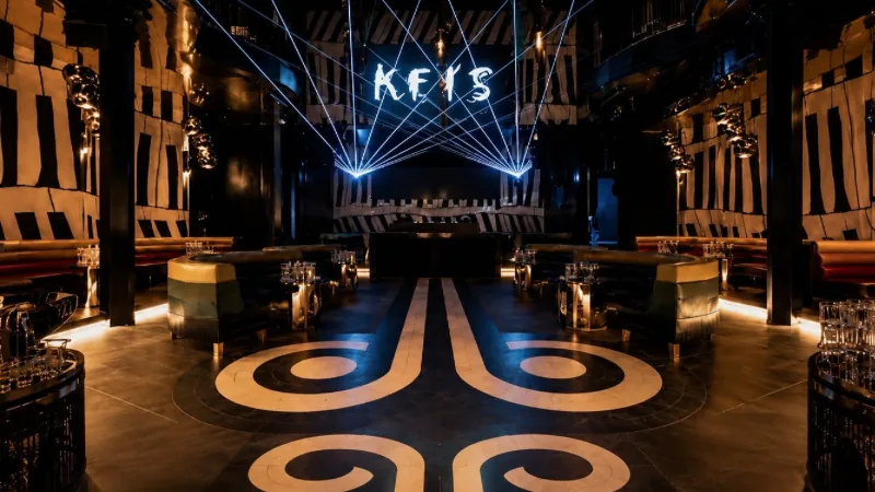 The main room at Keys in Los Angeles, an intimate LA nightclub floor