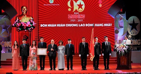Lao Dong Newspaper celebrates 90 years since its first issue