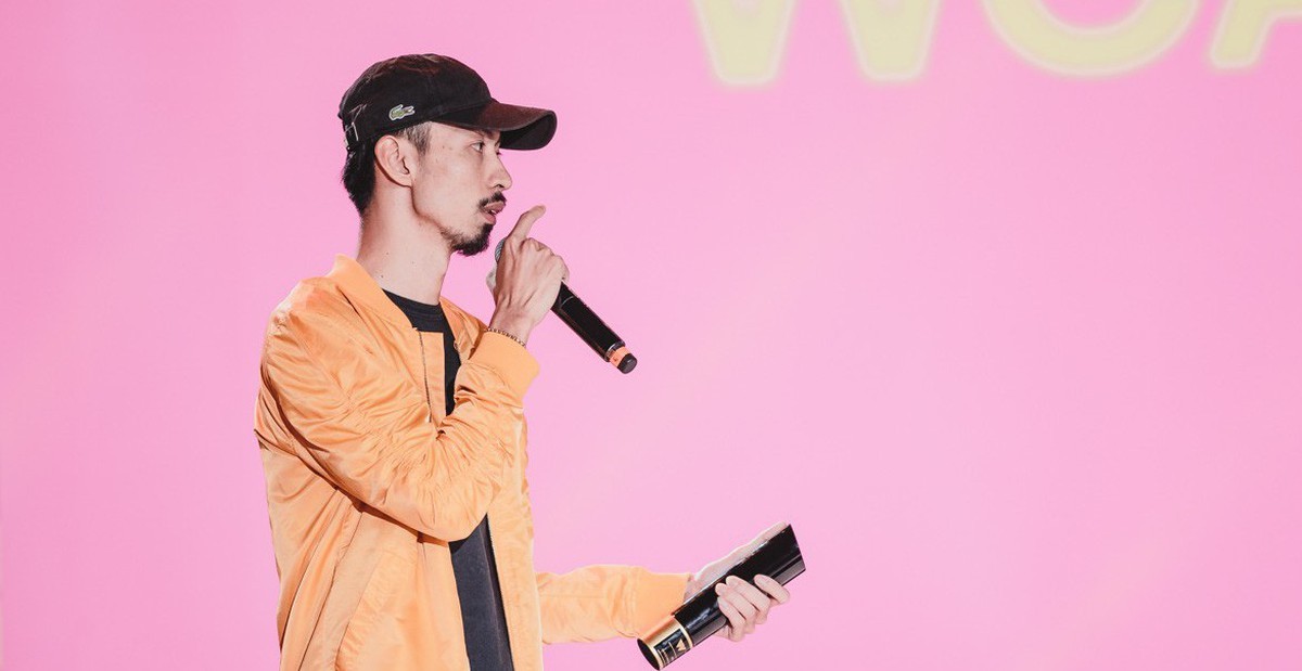 Den wins big at WeChoice Awards 2018, moving speech: "Finally my neighbors know what I do"