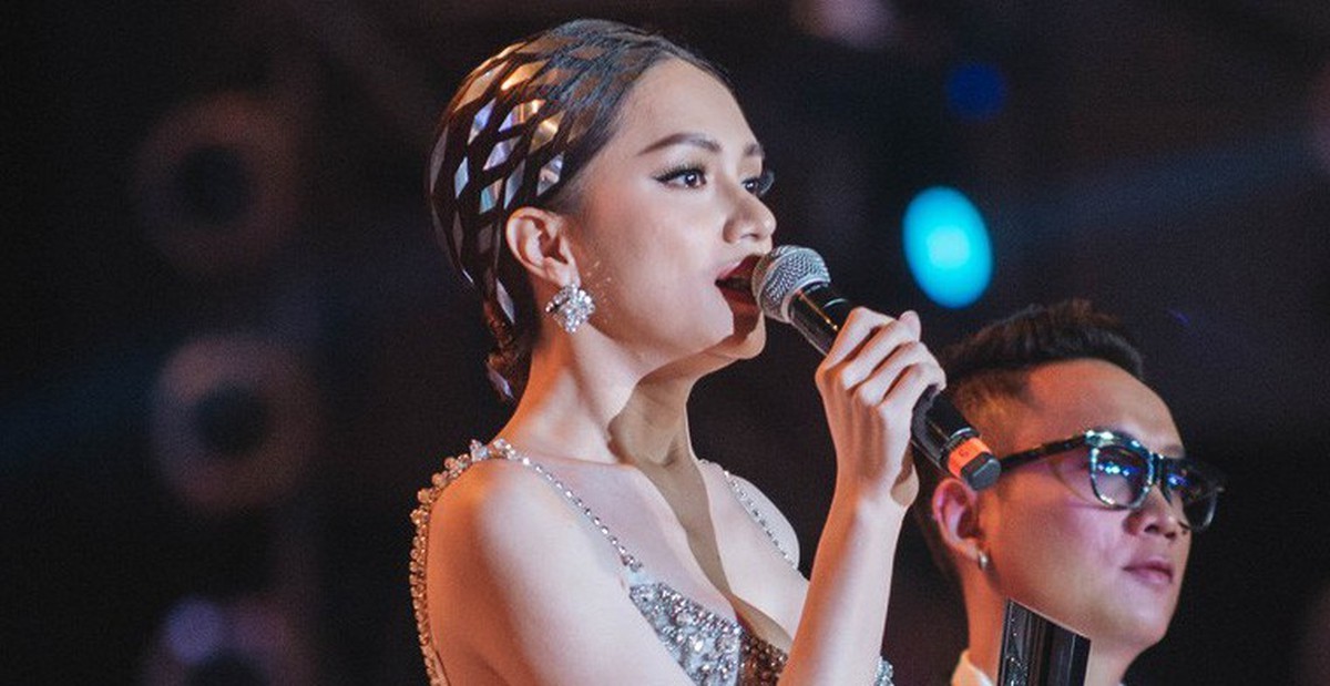 Huong Giang's powerfully inspiring speech at the WeChoice Gala: "The tanned-skinned boy of back then now wears a mermaid gown with crystals in her hair"