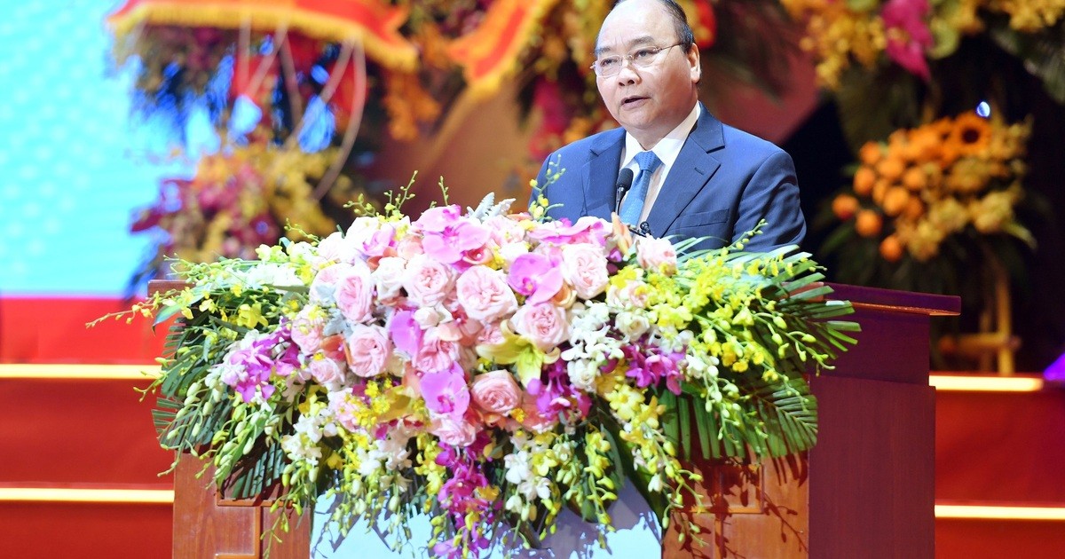 Prime Minister: "VietinBank must grow bigger, aim higher"