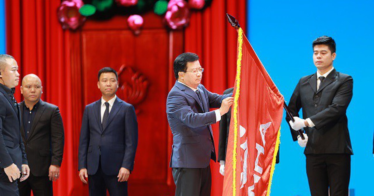 Son Ha Group holds 20th founding anniversary ceremony and receives Second-Class Labor Order