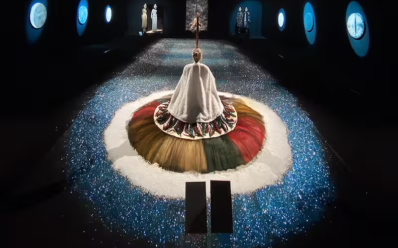 10 art spaces in Nguyen Cong Tri's "The Block of Silence" exhibition: Overwhelming, magnificent, and meticulously crafted