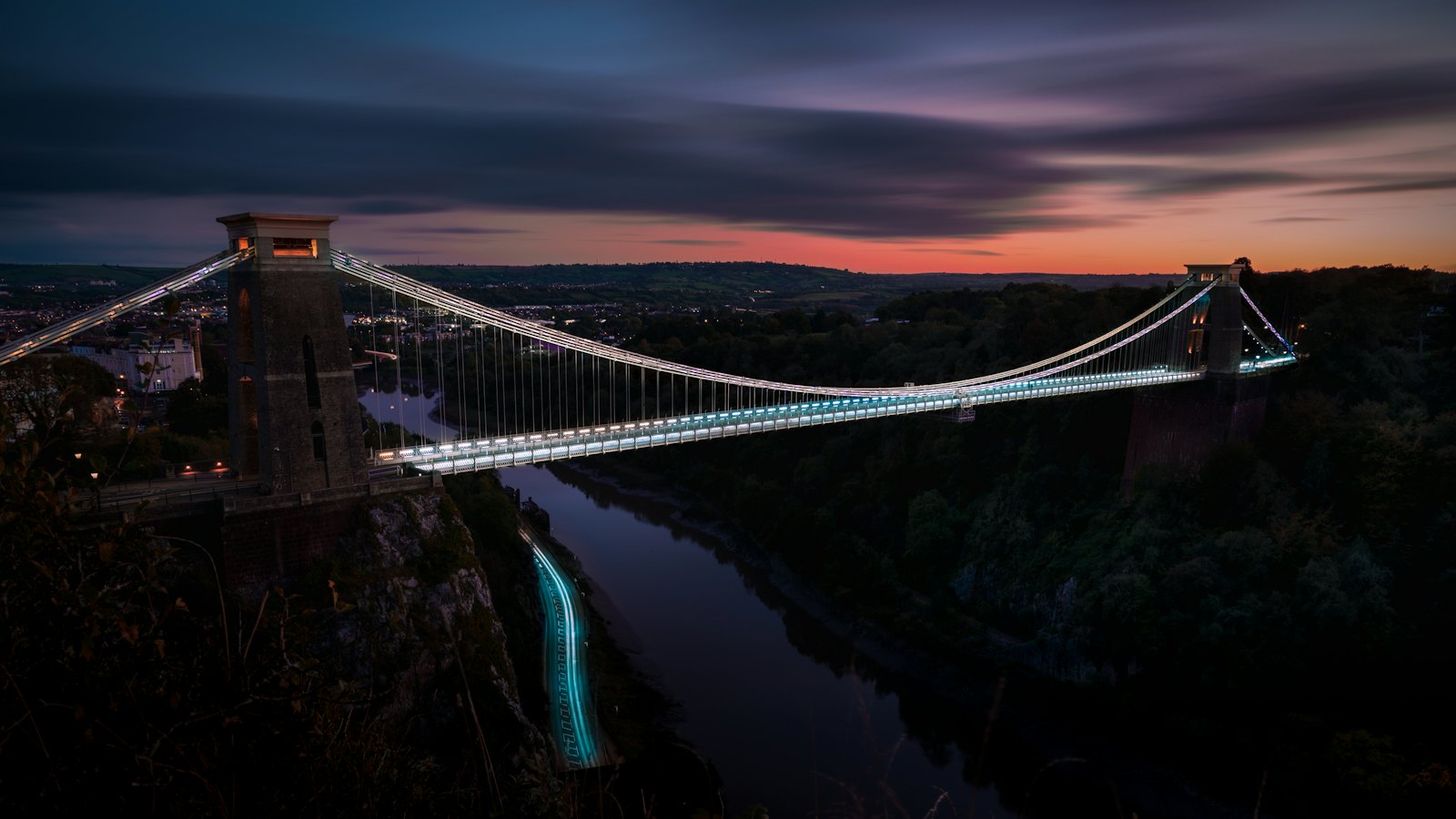Clifton Suspension Bridge over the Avon Gorge in Bristol at night