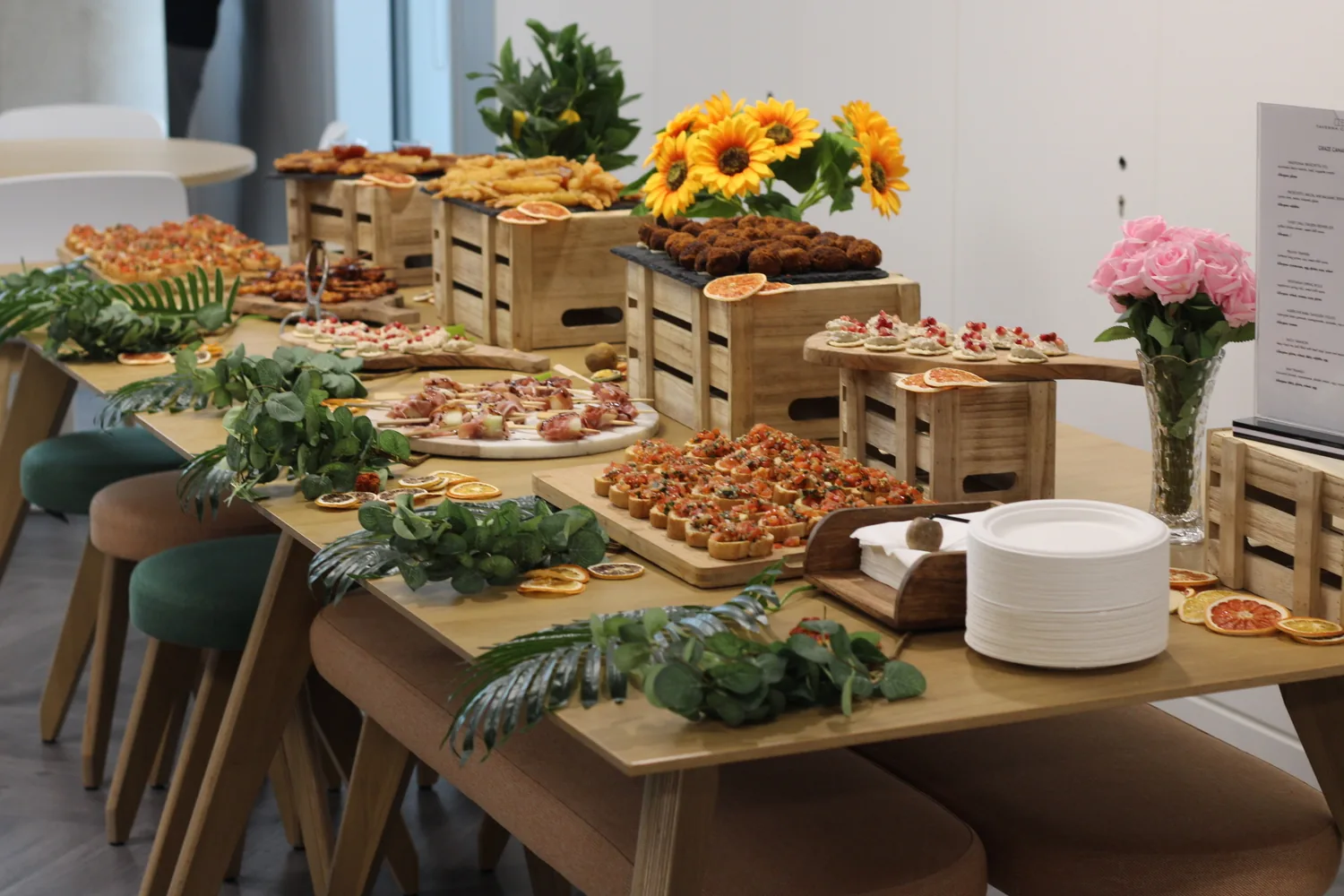 Canapés, Finger Food and Bowls, Taverna Catering