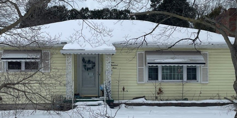 Snow on a Sandusky, Ohio home during the winter