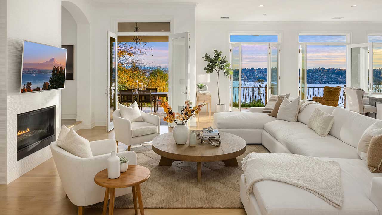 Tranquility Privacy & Beautiful Livability on Mercer Island