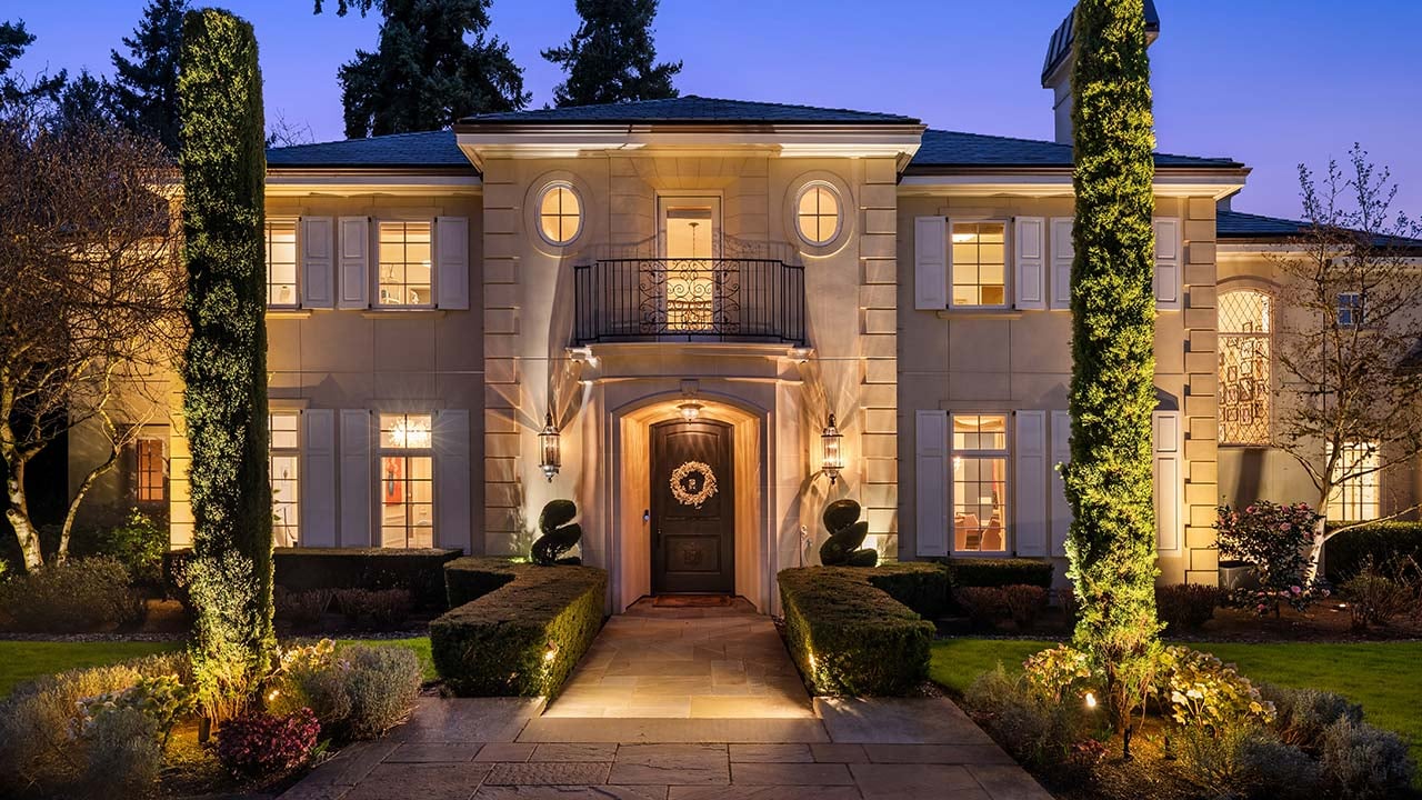 Sophisticated Timeless Style in Medina