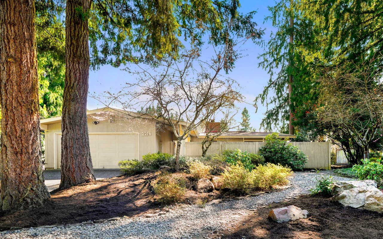 2214 209th Place Northwest, Sammamish, WA 98074