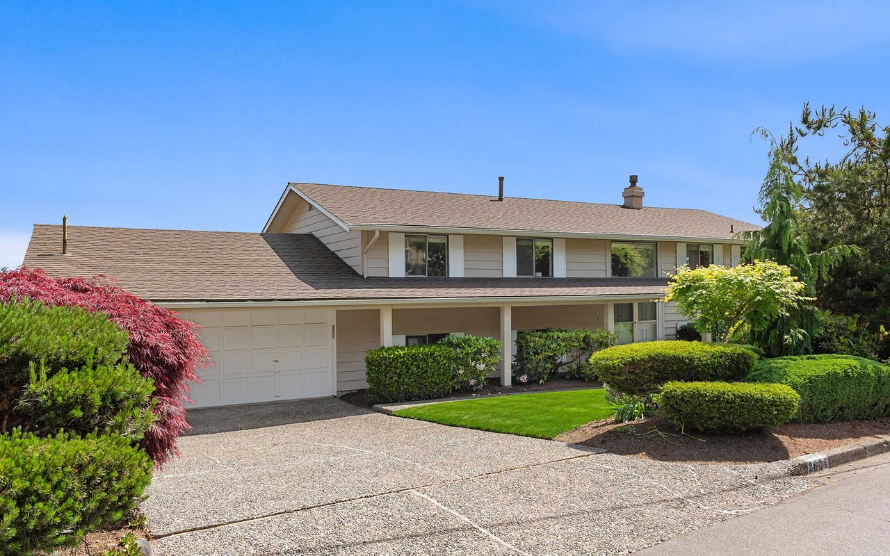 2604 168th Avenue SE, Bellevue, WA 98008