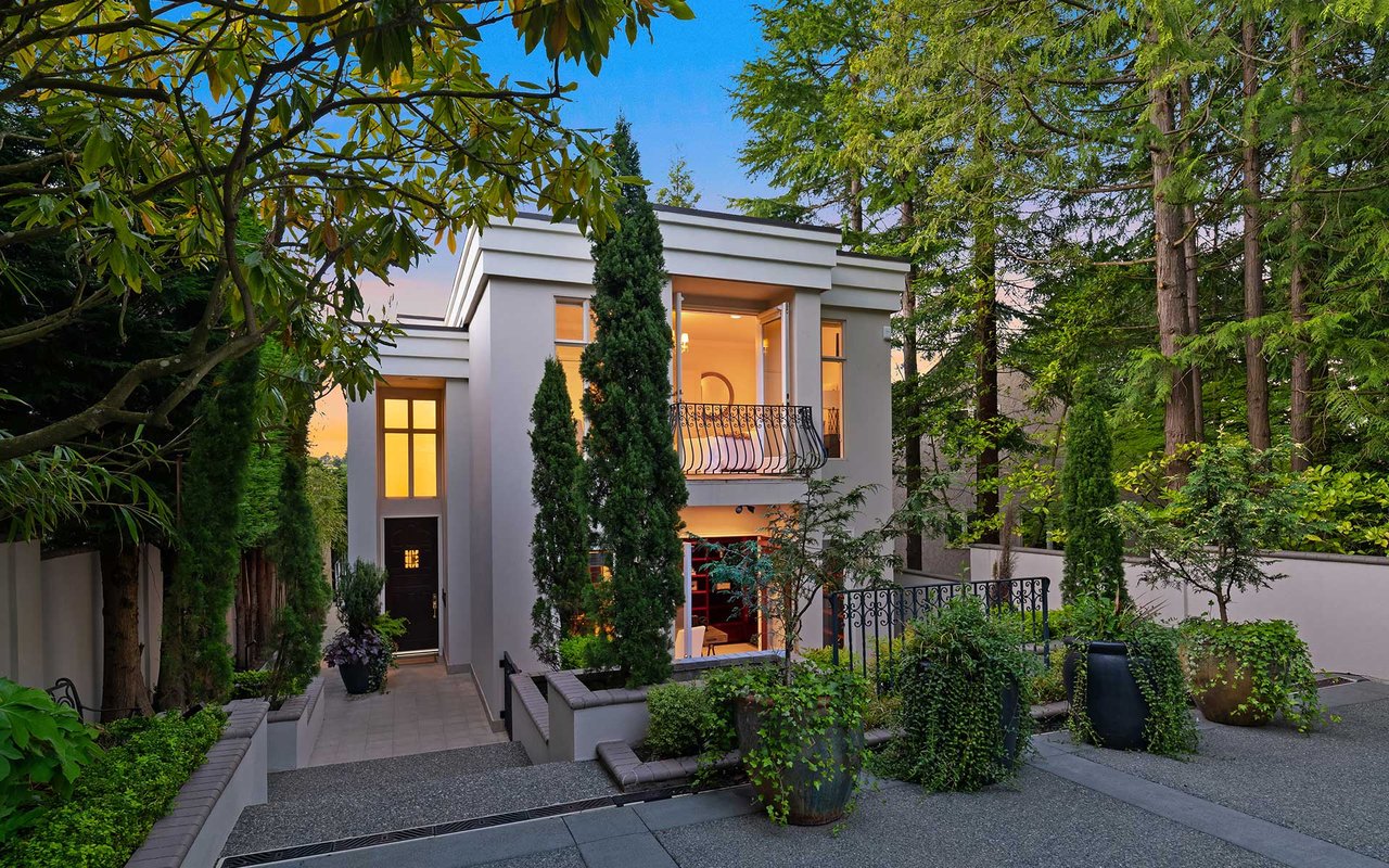 3768 W Commodore Way, Seattle, WA 98199