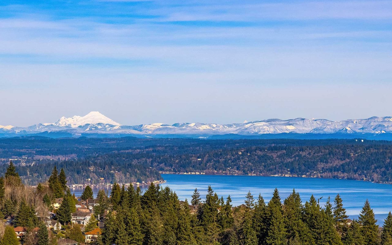 17255 SE 57th Place, Bellevue, WA 98006